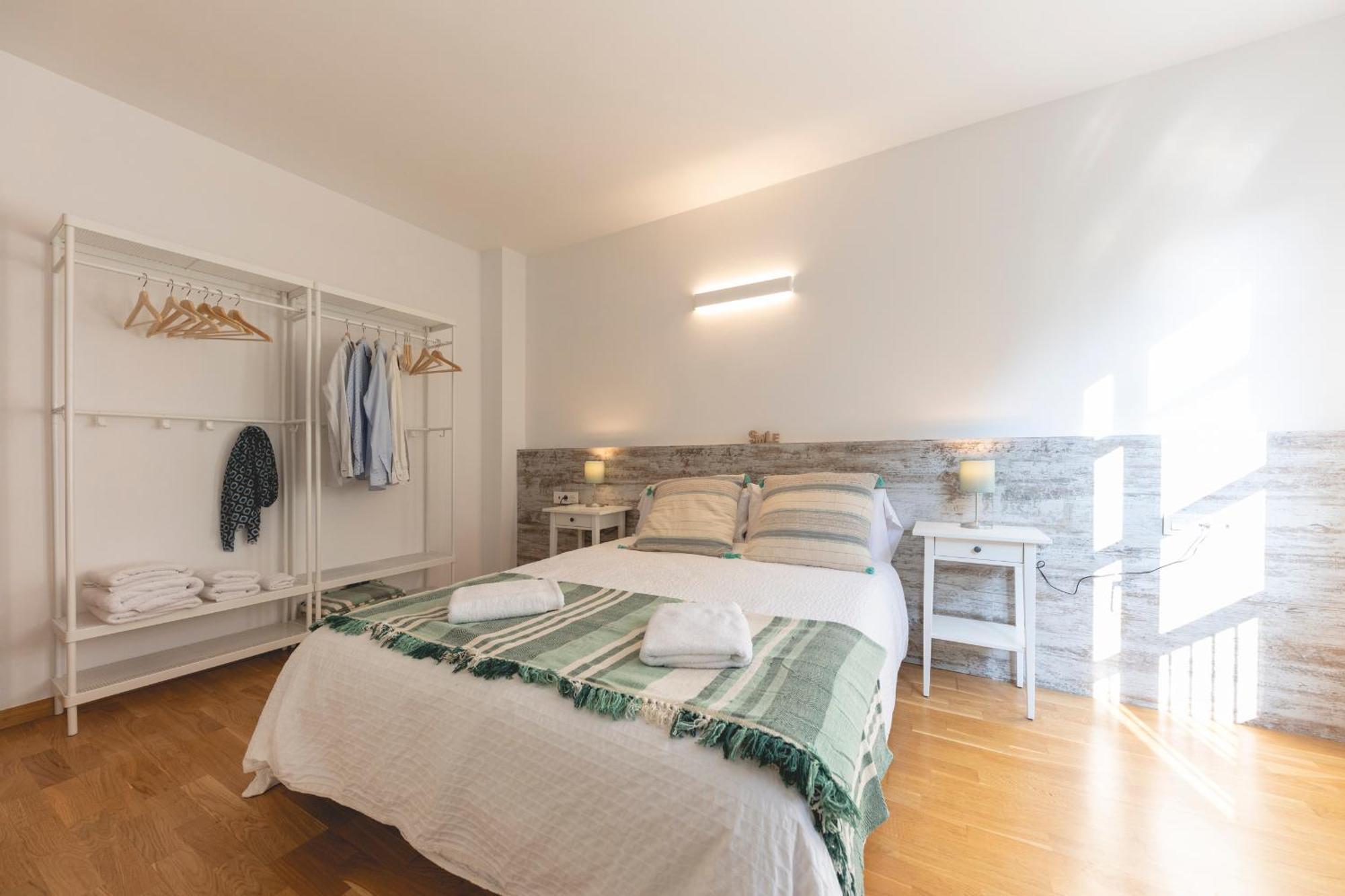 Bravissimo Sant Pau Apartment Girona Bagian luar foto